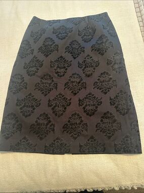 Apostrophe Black Damask-Print Pencil Skirt